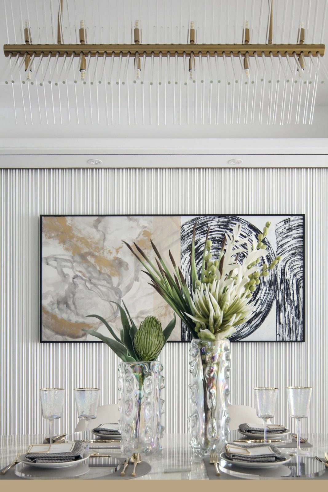 現(xiàn)代簡約風(fēng)格室內(nèi)設(shè)計家裝案例-餐廳餐桌 現(xiàn)代簡約風(fēng)格室內(nèi)設(shè)計家裝案例-餐廳餐桌