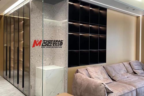柳州市金綠洲現(xiàn)代簡(jiǎn)約風(fēng)格三居室裝修案例